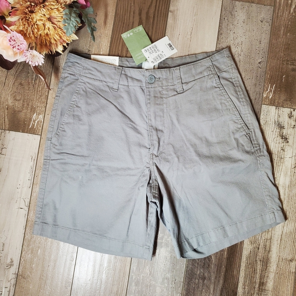 NWT H&M Gray Men's Regular Fit Mid Length Coupe Standard Shorts Size US W30